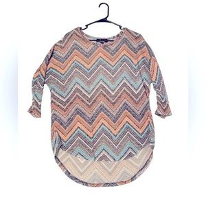 Chevron sweater top. Beautiful colors. Size x-large. Quarter length sleeve.